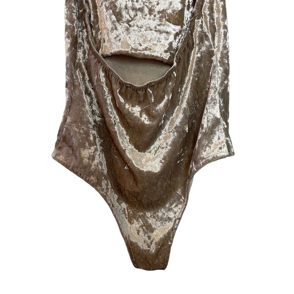 L.A. Hearts Champagne Color Crushed Velvet Halter Bodysuit Sz. S - Picture 6 of 14